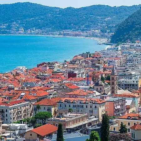 Casa Deluxe -50m Dal Mare- Alassio