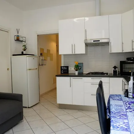 Apartment Casa Deluxe -50m Dal Mare- Alassio